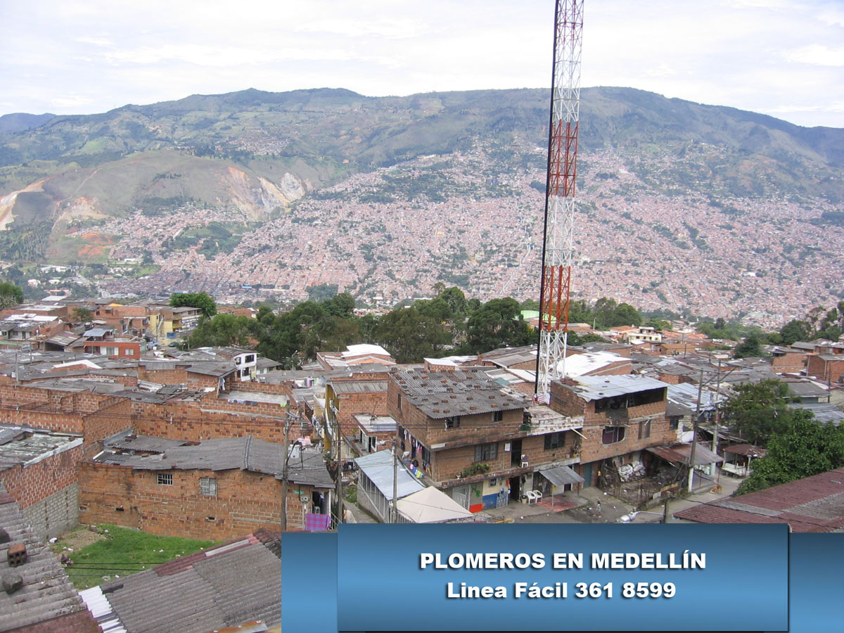 Plomeros en Doce de Octubre Medellín